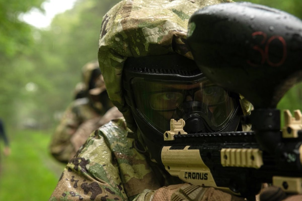 HK Army ou Valken : quel équipement paintball choisir