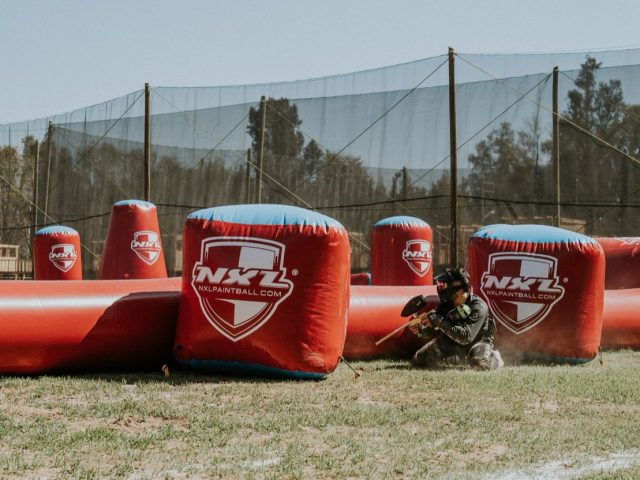 Comparatif protège-poitrine paintball : rembourrage vs coquille